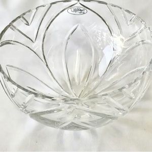 New Taunton Crystal Hand Cut  decorative bowl Punch Bowl fruit bowl w/ tag Vtg.